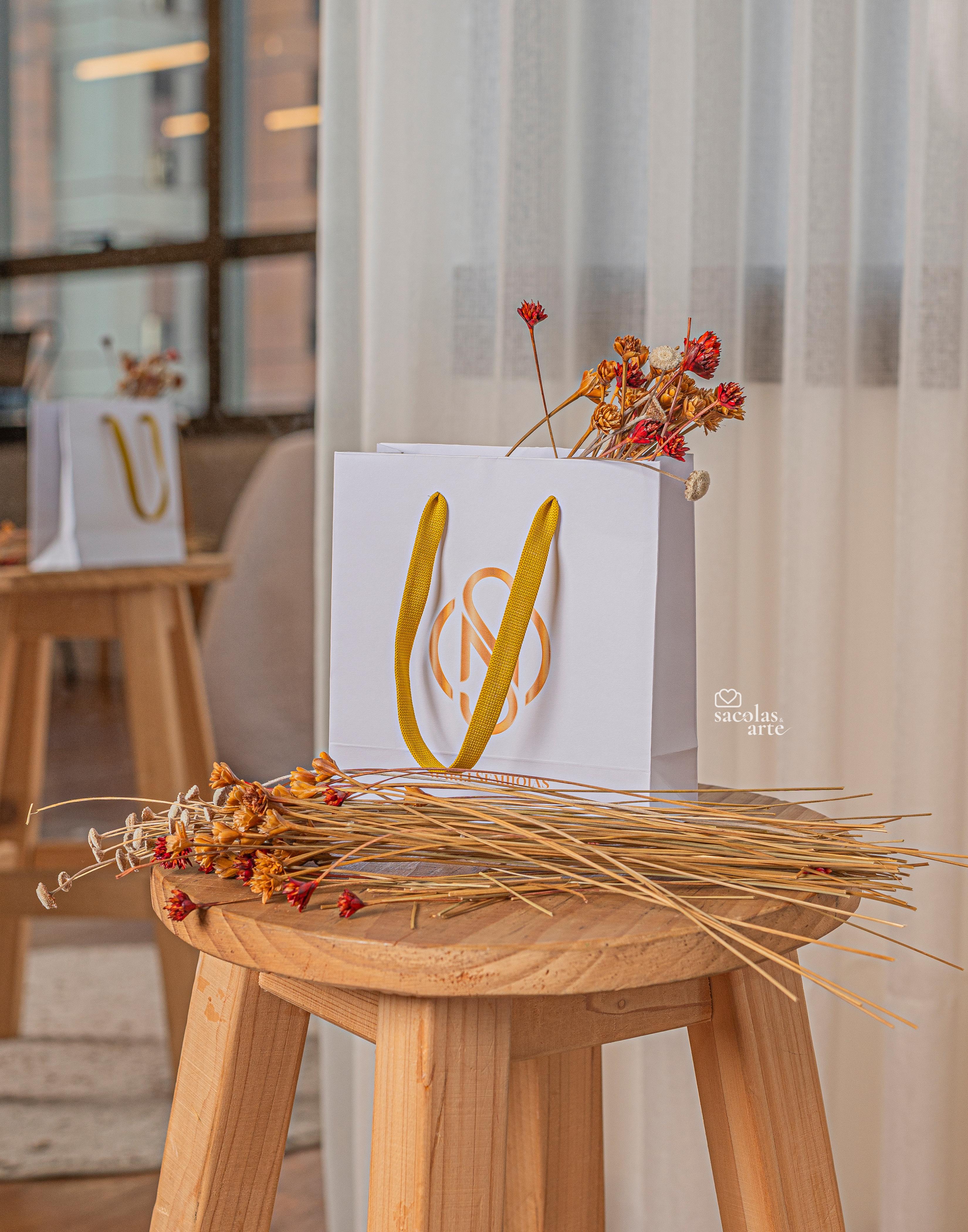 Kit Joia Branco 2 -Sacolas Personalizadas 14x06x15 com alça de Fita + Caixas