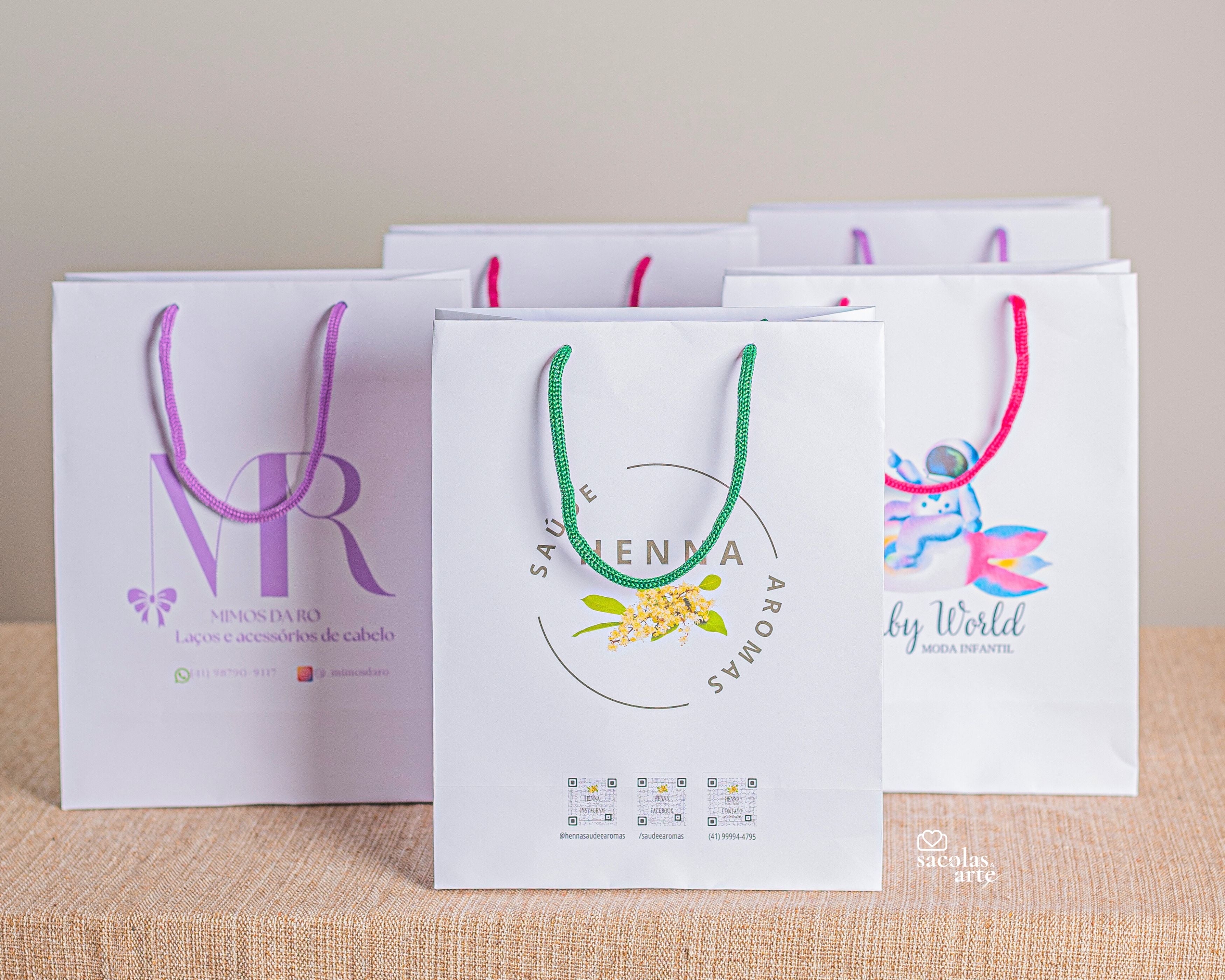 Sacola de Papel Personalizada Alça de Cordão - 20x09x25